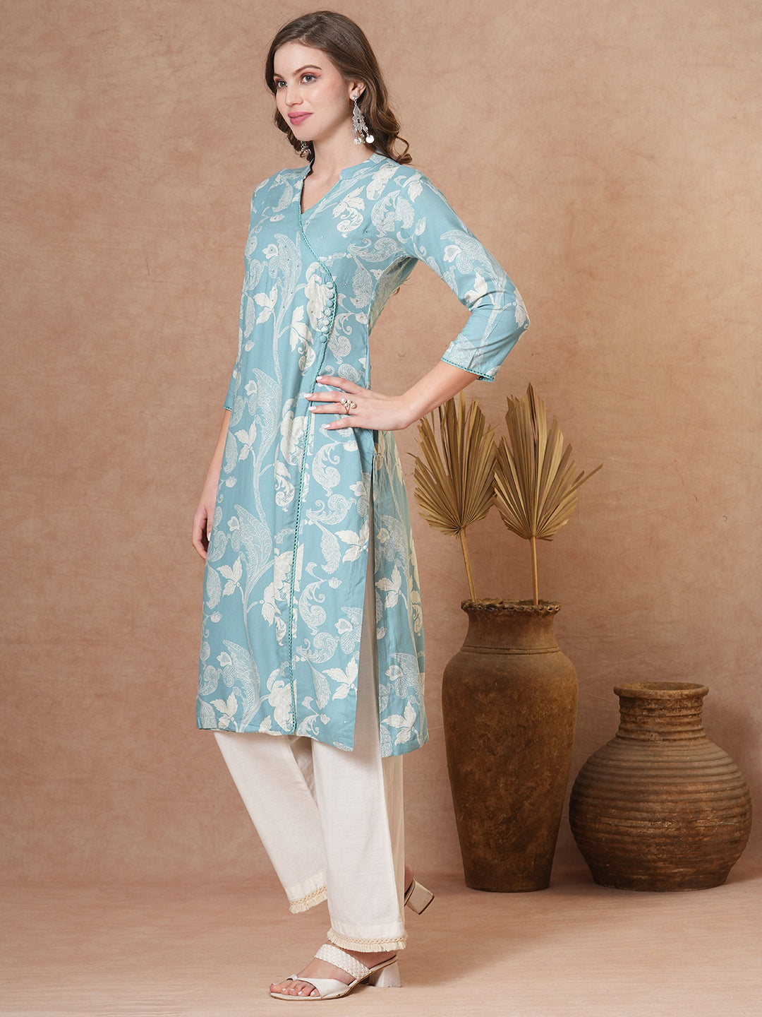 Ethnic Floral Printed Straight Fit Kurta - Blue