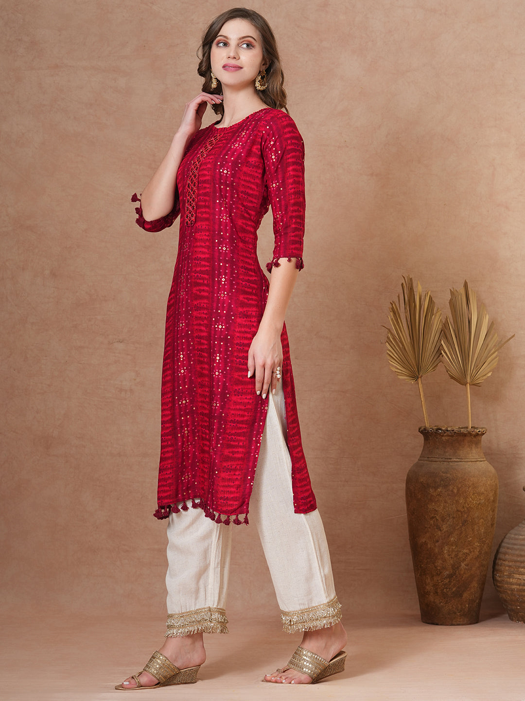 Ethnic Bandhani Printed & Embroidered Straight Fit Kurta - Maroon