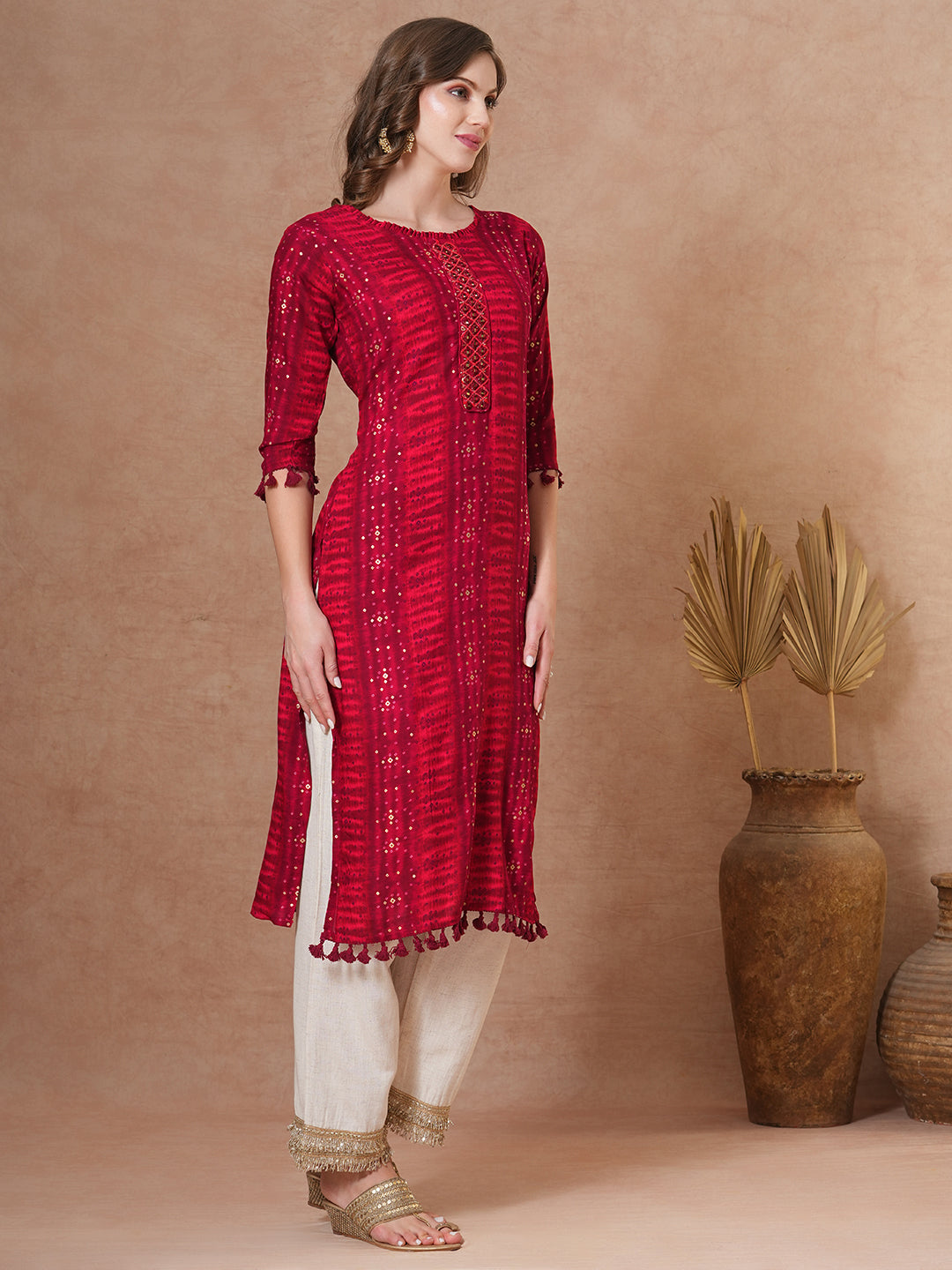 Ethnic Bandhani Printed & Embroidered Straight Fit Kurta - Maroon