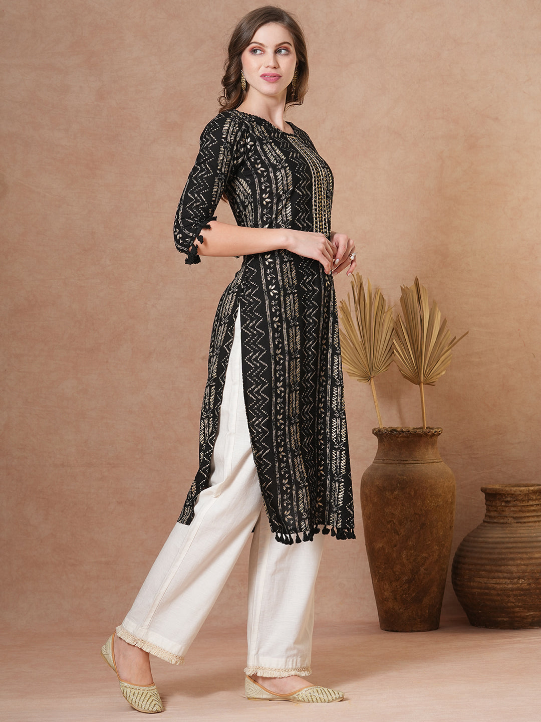 Ethnic Chevron Printed & Embroidered Straight Fit Kurta - Black