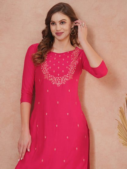 Floral Embroidered Straight Fit Kurta - Pink