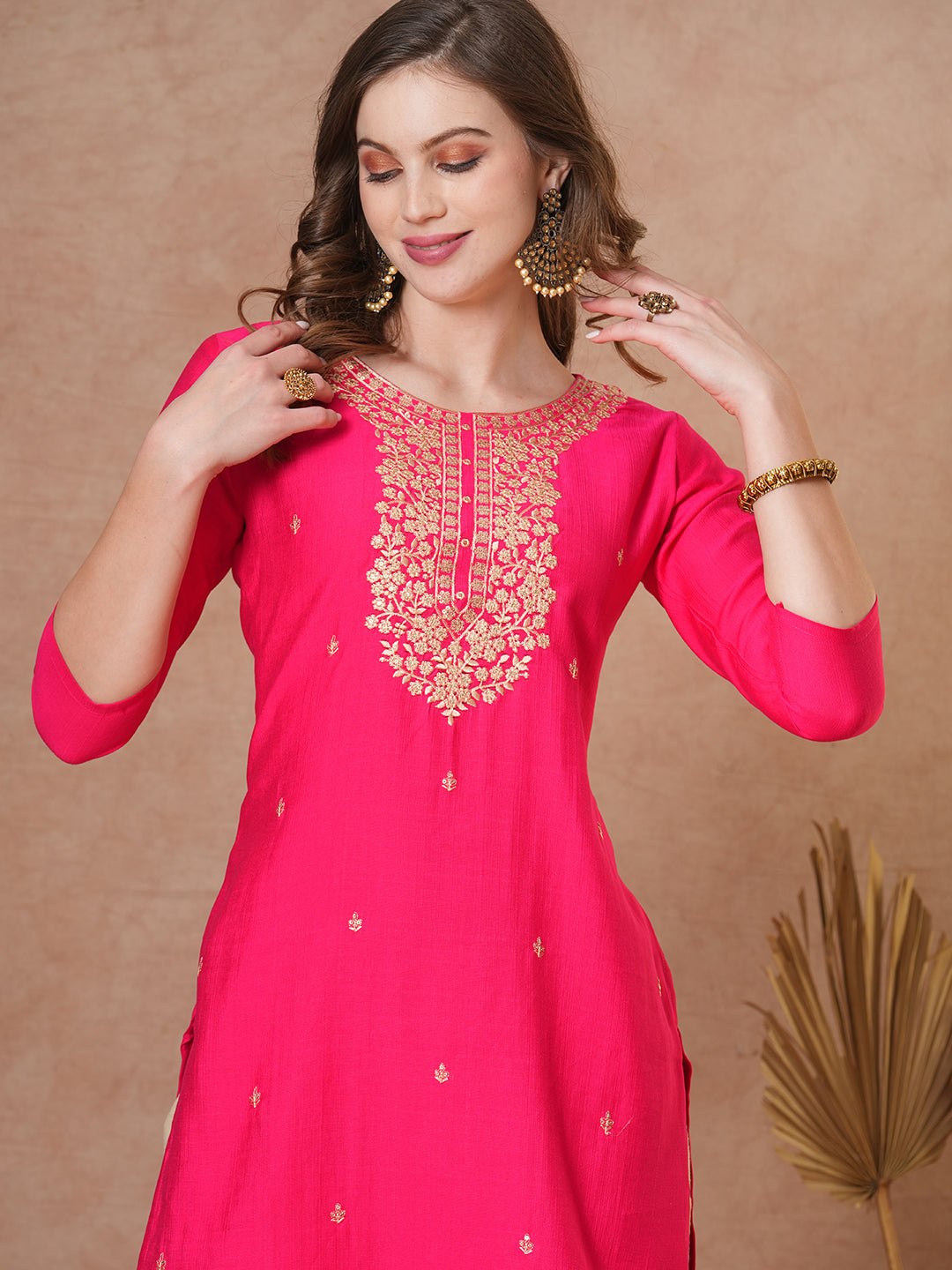 Ethnic Floral Embroidered Straight Fit Kurta - Pink