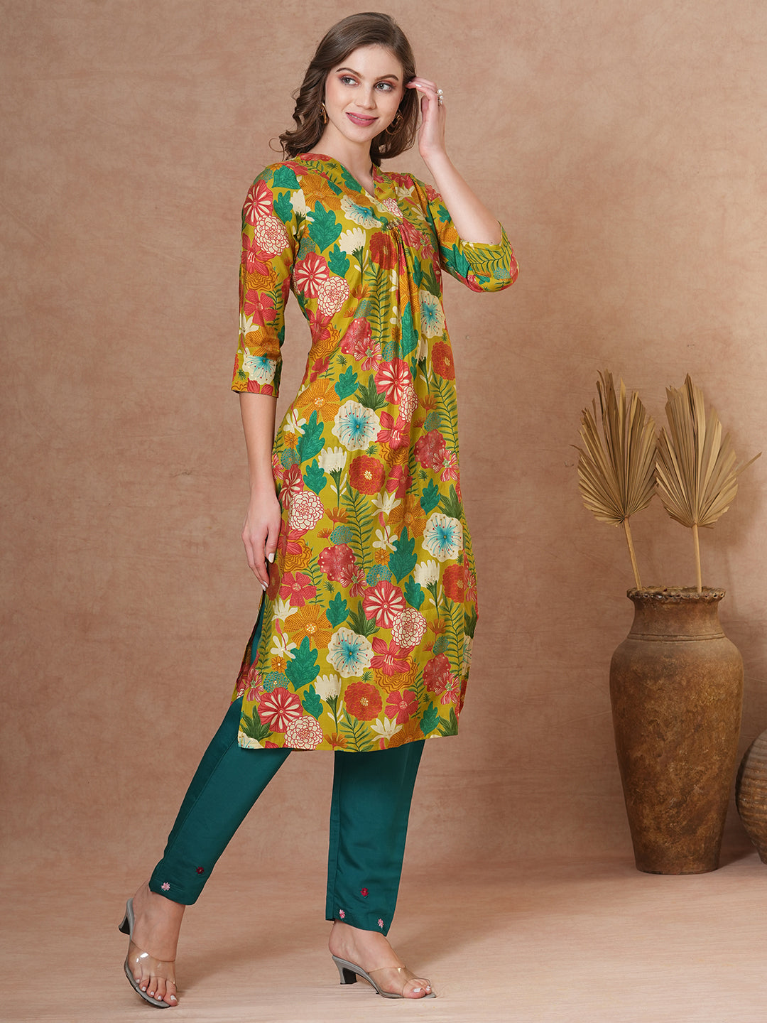 Abstract Floral Printed Straight Fit Kurta - Green