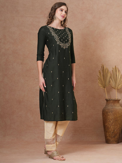 Ethnic Embroidered Straight Fit Kurta - Green