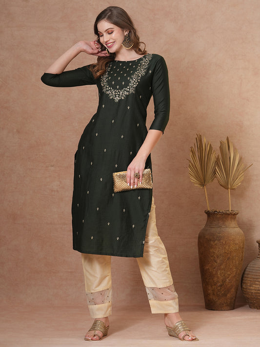 Ethnic Embroidered Straight Fit Kurta - Green