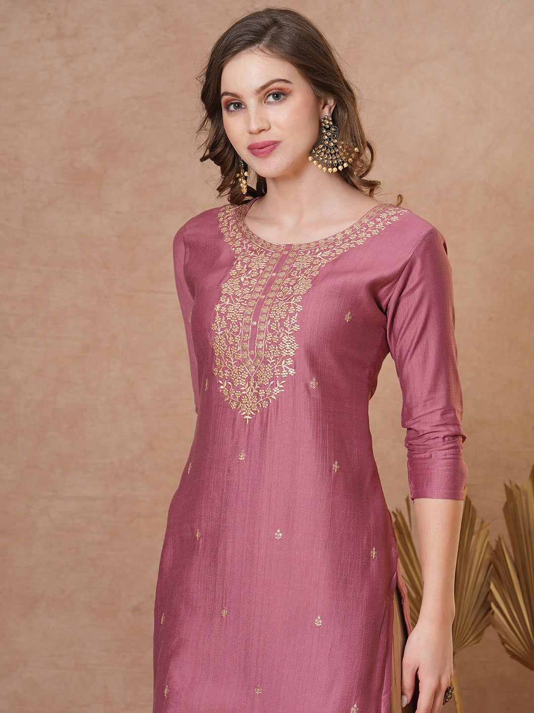 Ethnic Floral Embroidered Straight Fit Kurta - Rose Gold