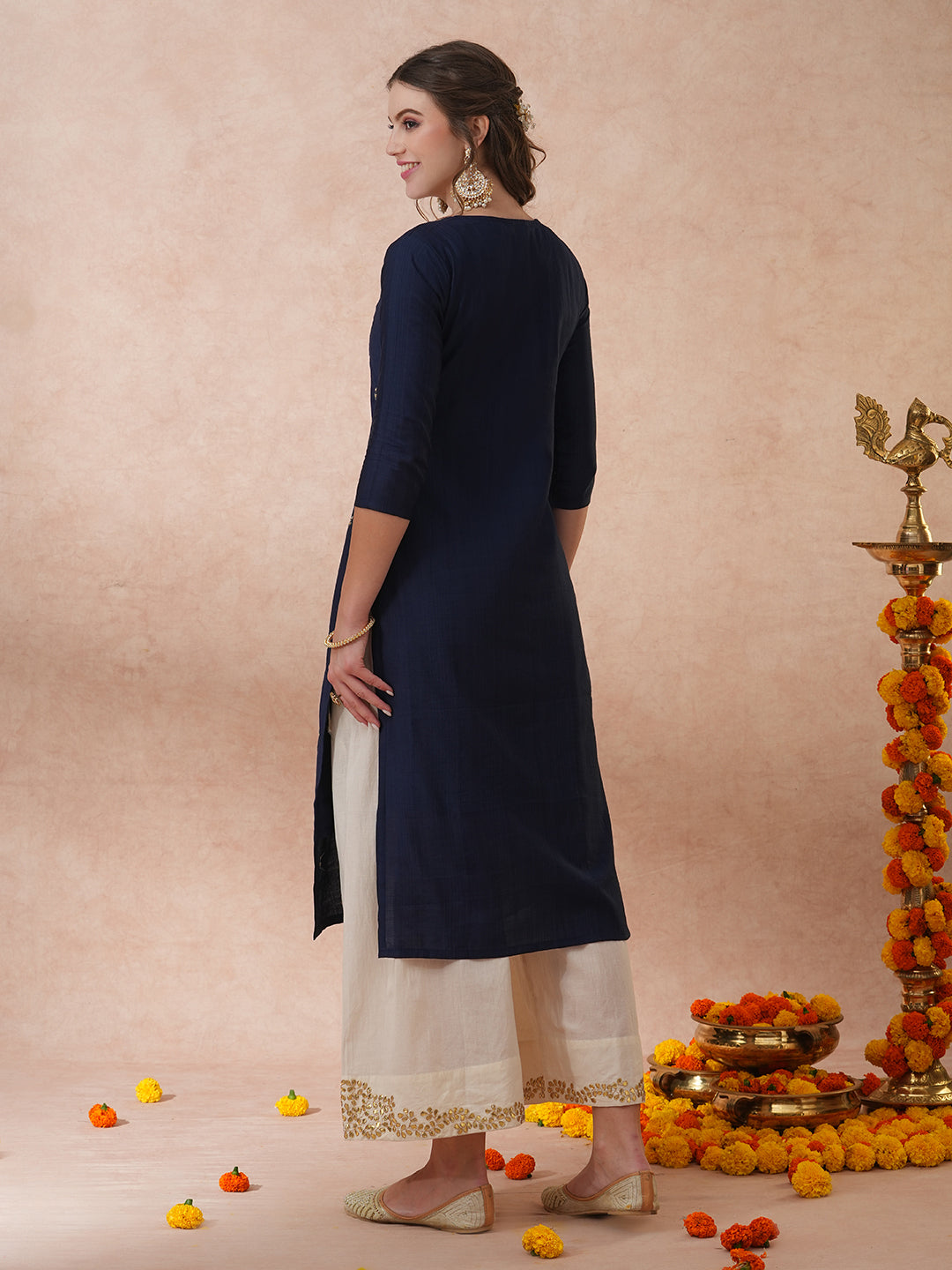 Solid Ethnic Zari Embroidered Straight Fit Kurta - Blue