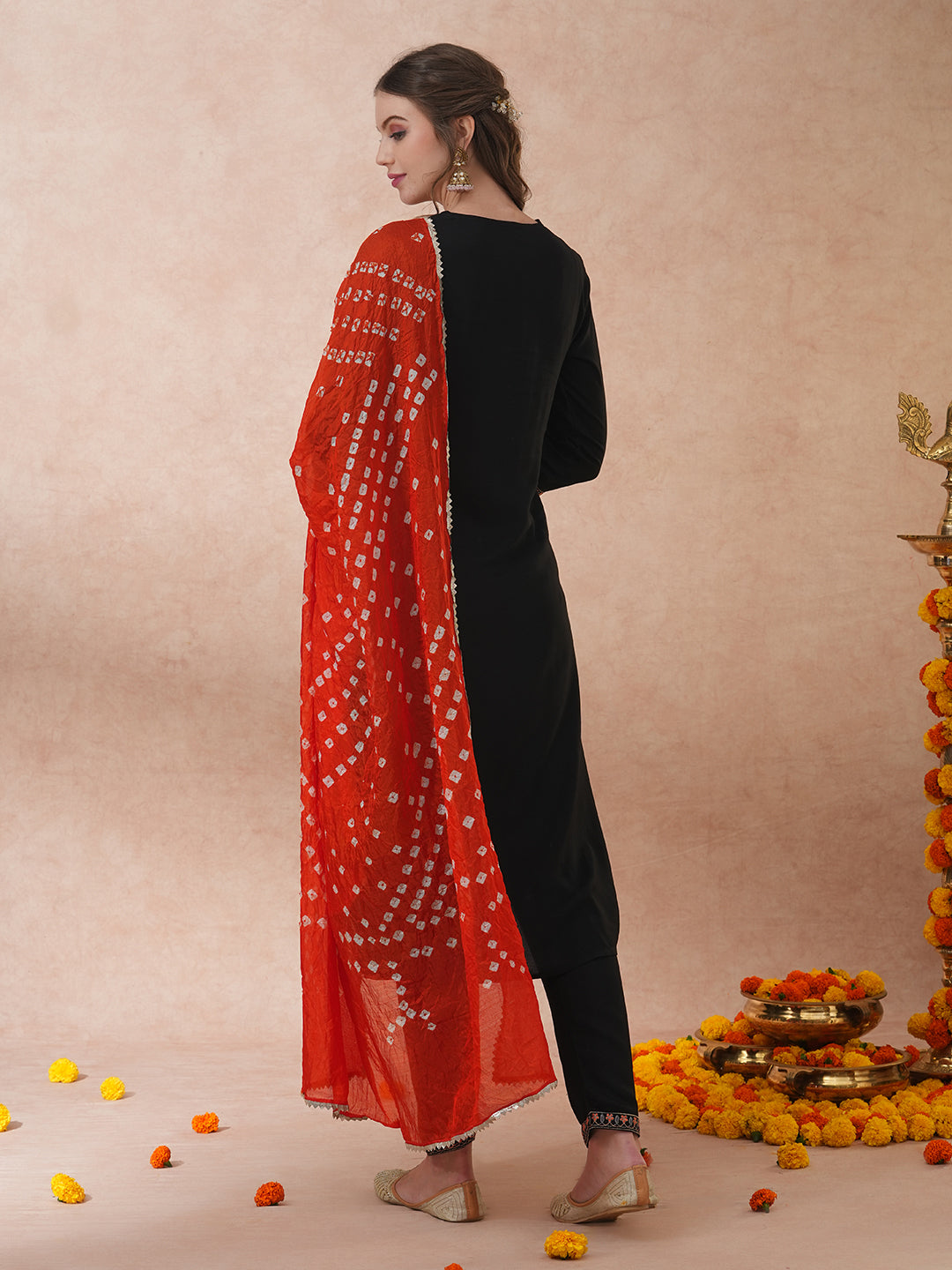 Solid Floral Embroidered Straight Fit Kurta with Pant and Dupatta - Black