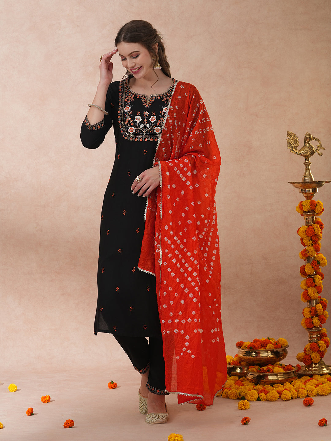 Solid Floral Embroidered Straight Fit Kurta with Pant and Dupatta - Black