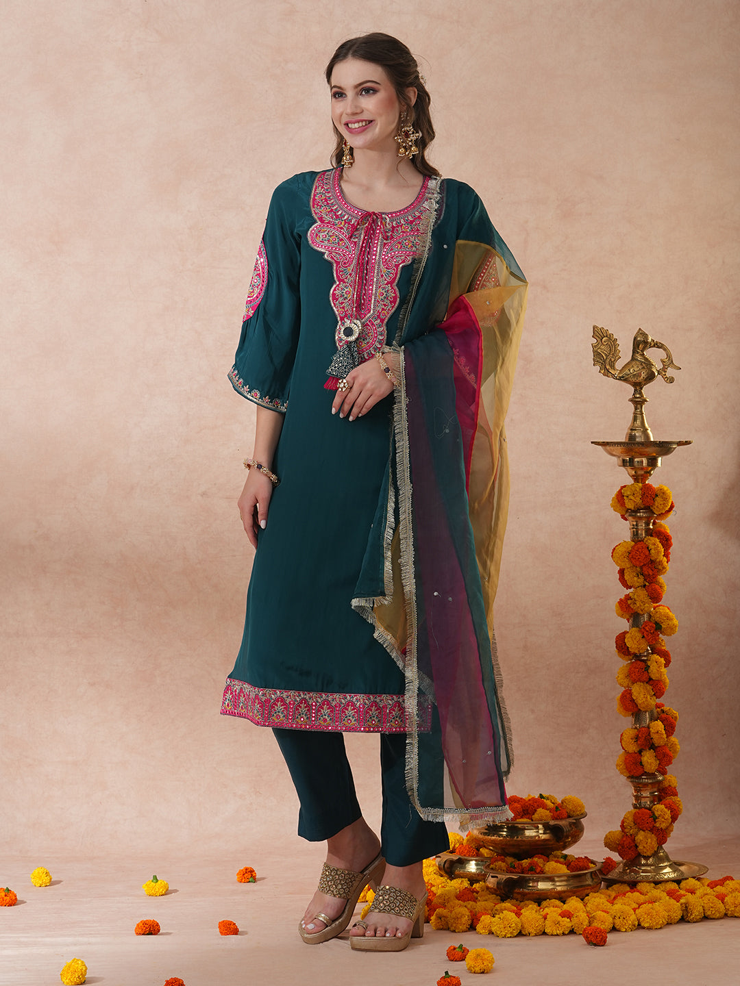 Solid Ethnic Embroidered Straight Kurta with Pant & Coloblocked Dupatta - Green