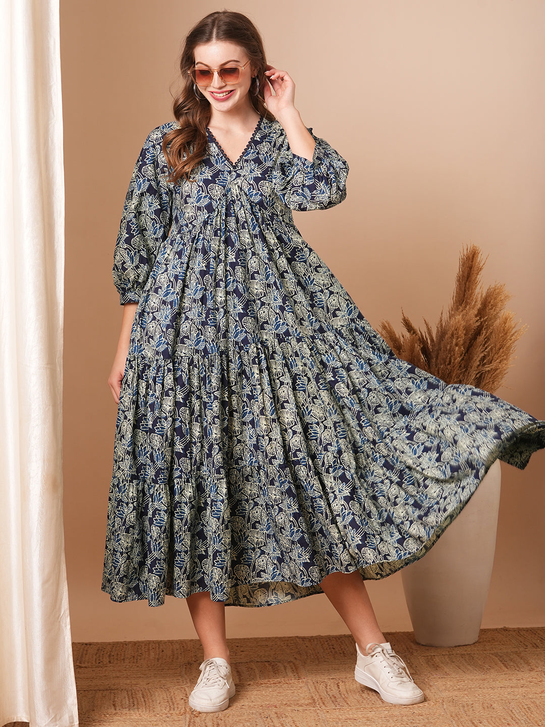 Abstract Floral Printed A-Line Pleated Tiered Flared Maxi Dress - Blue