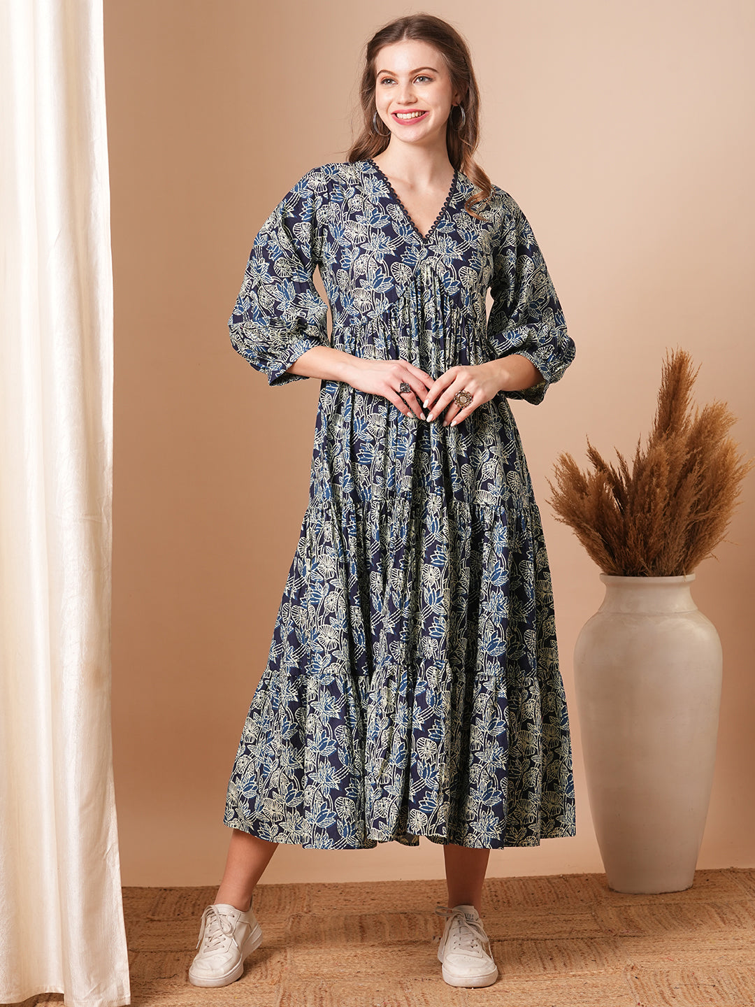 Abstract Floral Printed A-Line Pleated Tiered Flared Maxi Dress - Blue