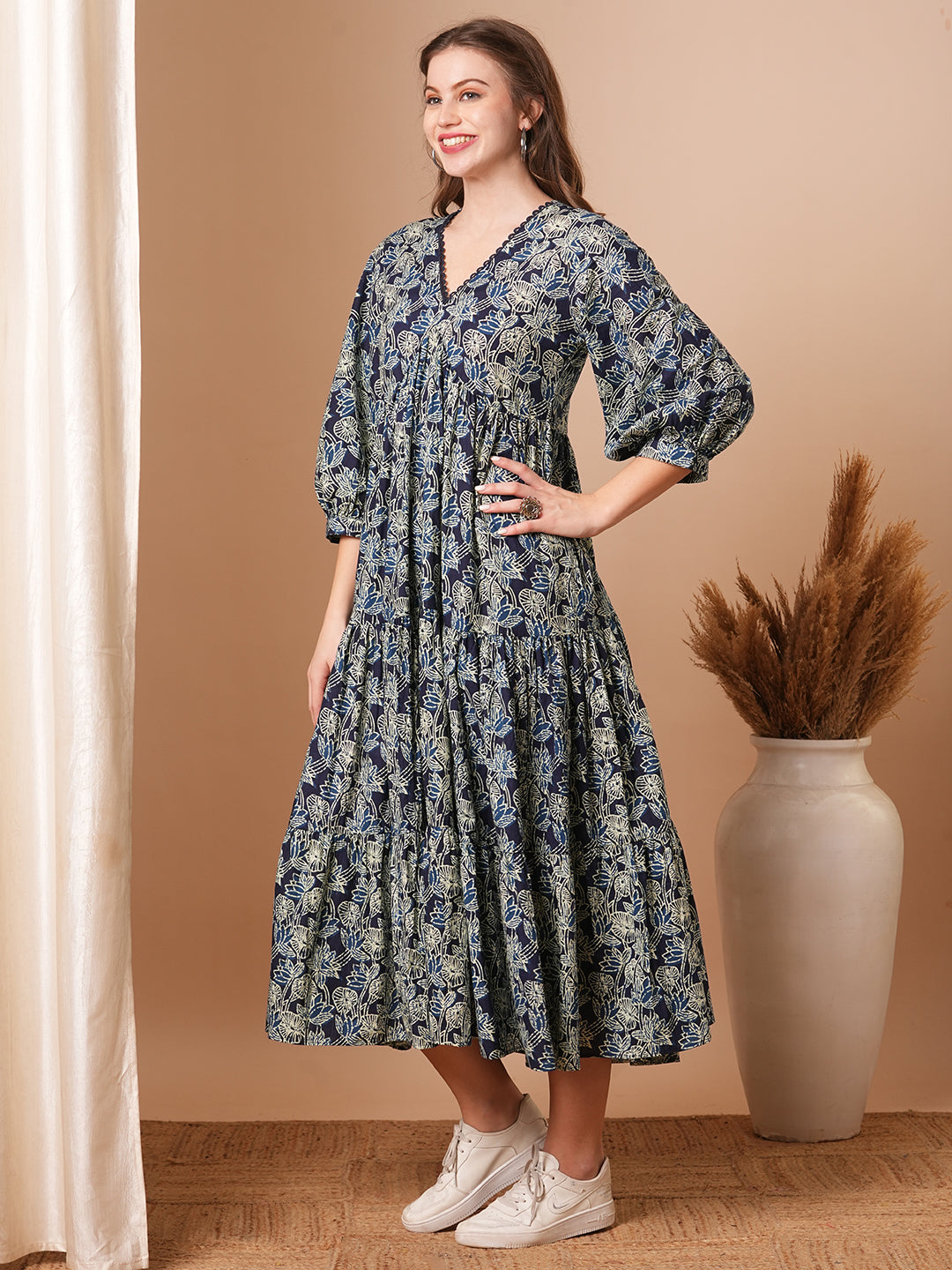 Abstract Floral Printed A-Line Pleated Tiered Flared Maxi Dress - Blue