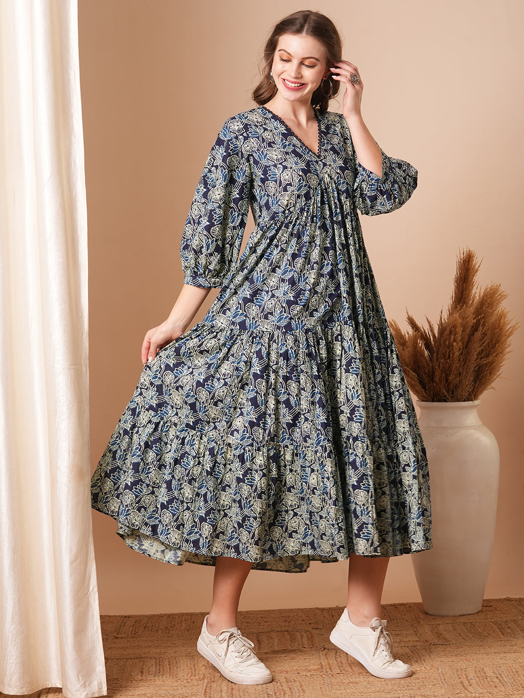 Abstract Floral Printed A-Line Pleated Tiered Flared Maxi Dress - Blue