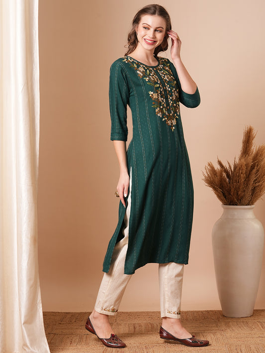 Solid Floral Hand Embroidered Straight Fit Kurta with Pant - Green