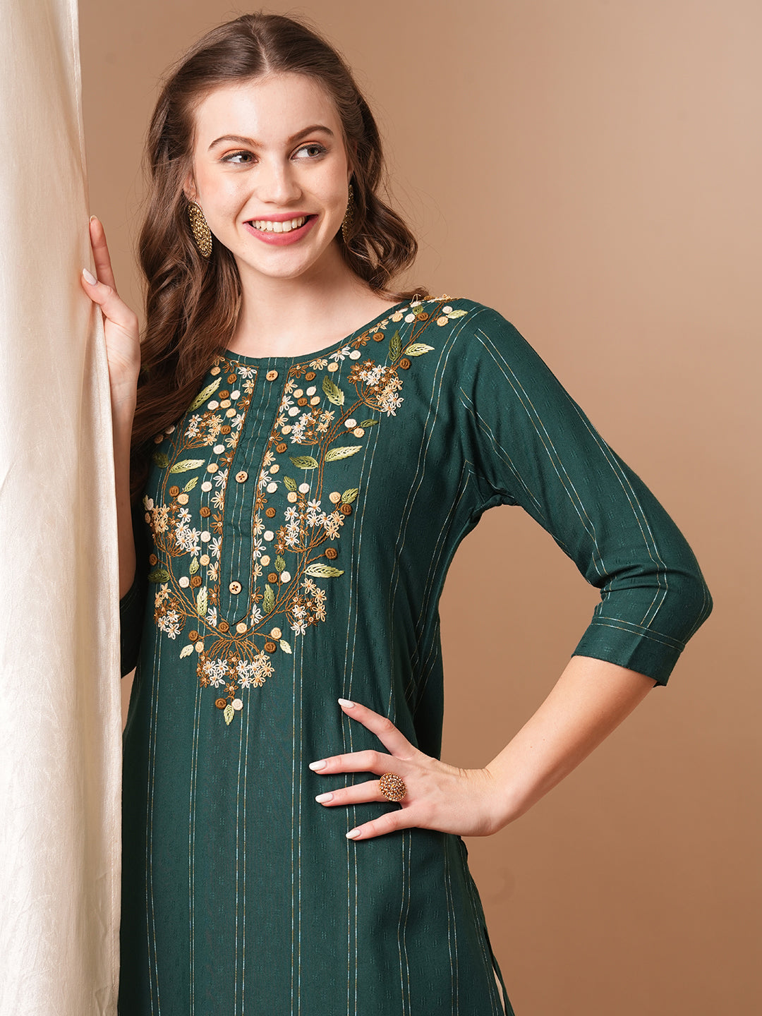 Solid Floral Hand Embroidered Straight Fit Kurta with Pant - Green