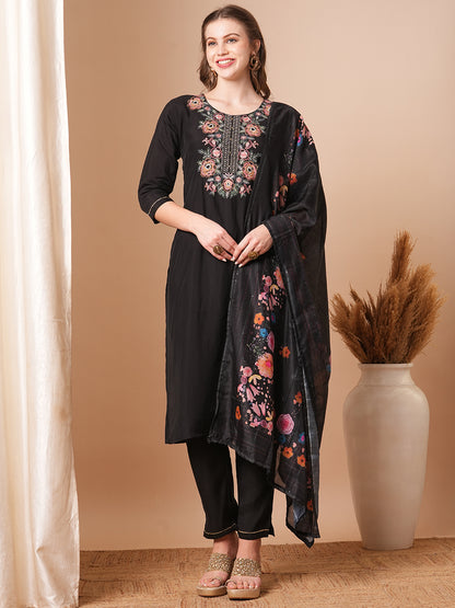 Solid Ethnic Floral Embroidered Straight Fit Kurta with Pant & Dupatta - Black