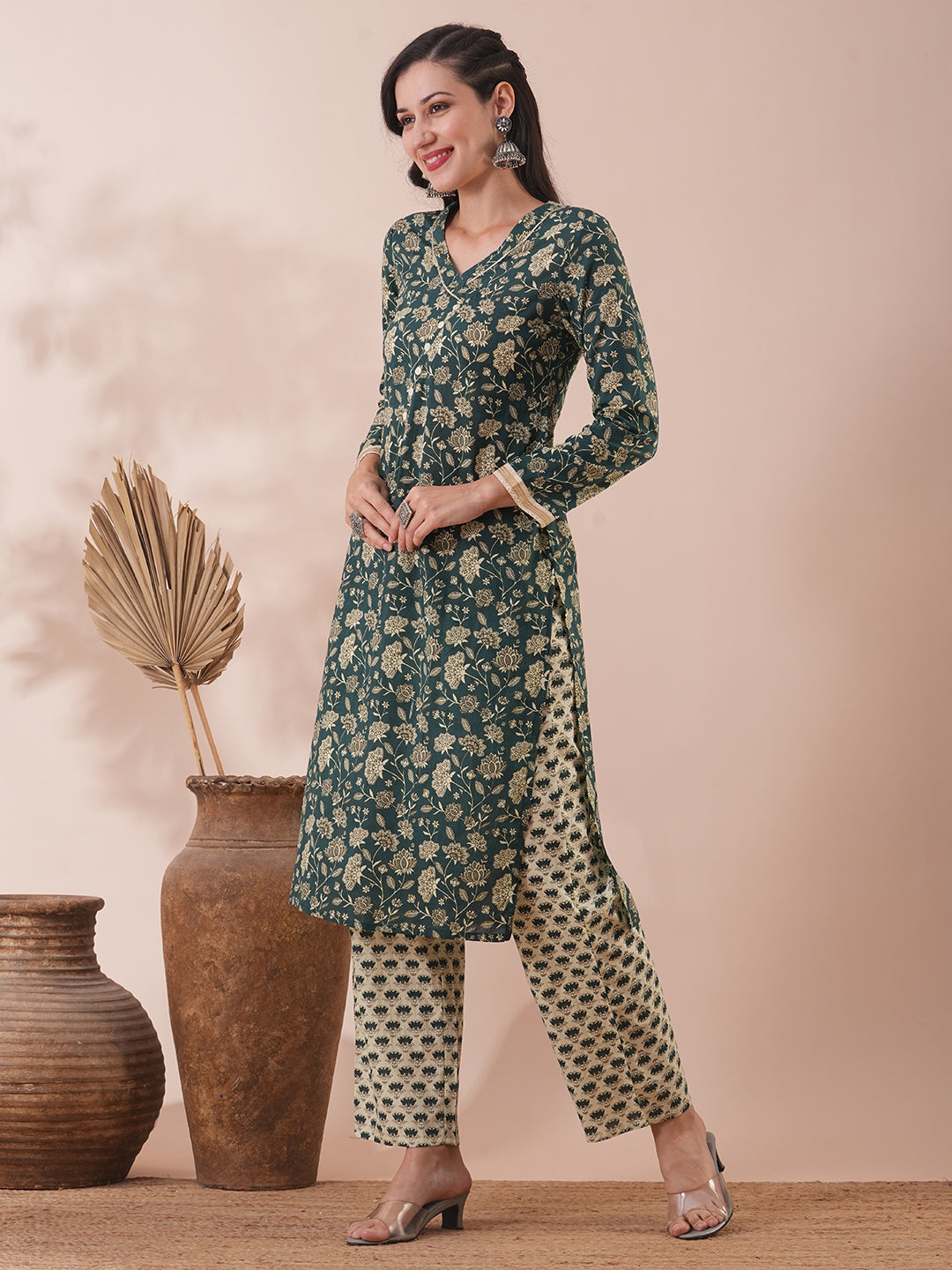 Ethnic Floral Printed Straight Fit Kurta with Pant - Green