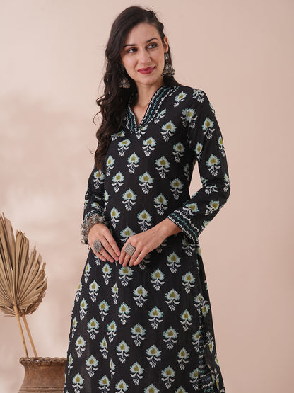 Ethnic Floral Printed Straight Fit Kurta with Pant - Black