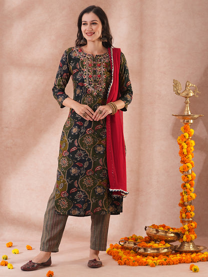 Ethnic Floral Printed & Embroidered Straight Fit Kurta with Pant & Dupatta - Green