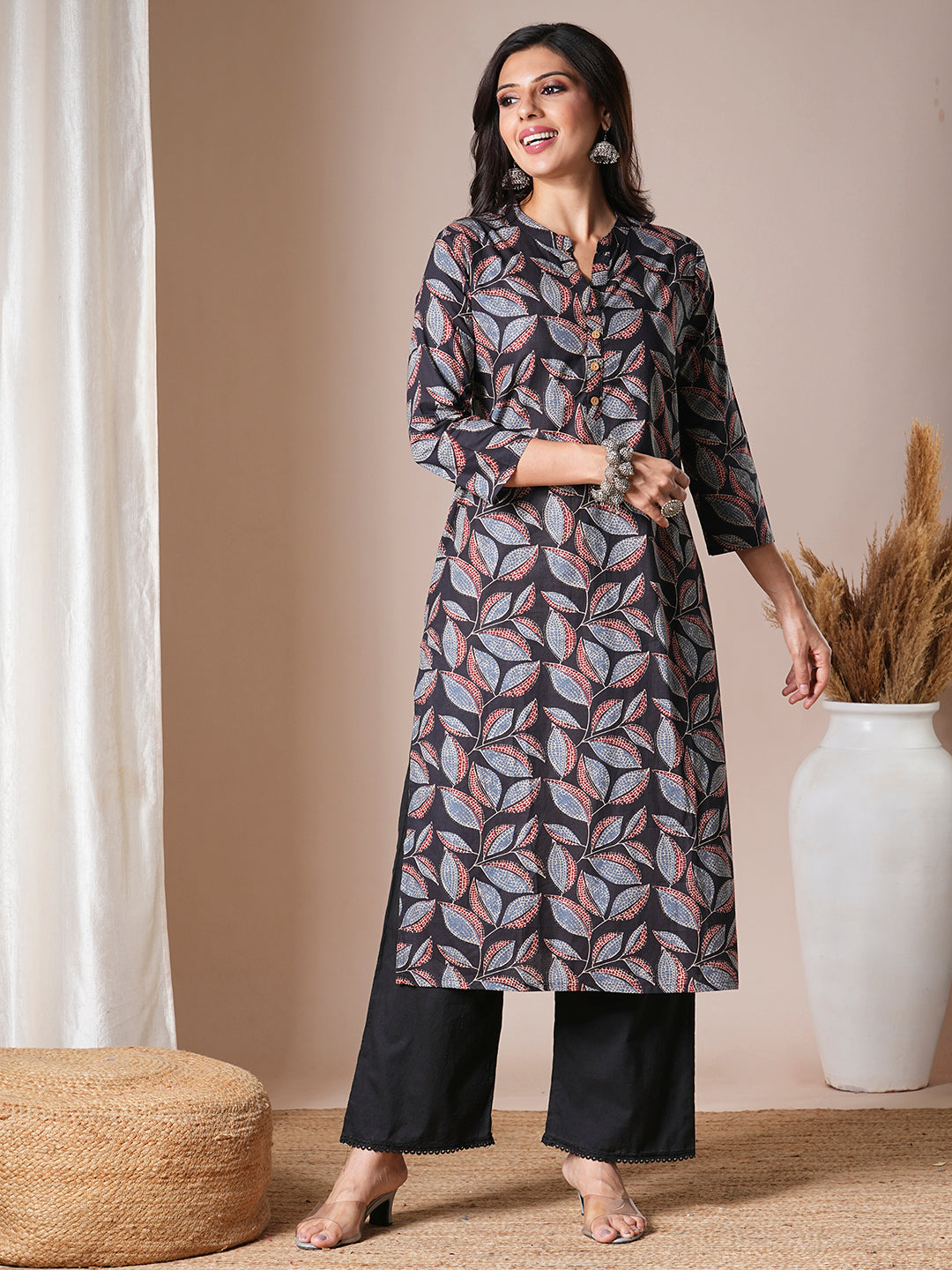 Ethnic Floral Printed Straight Fit Kurta - Black