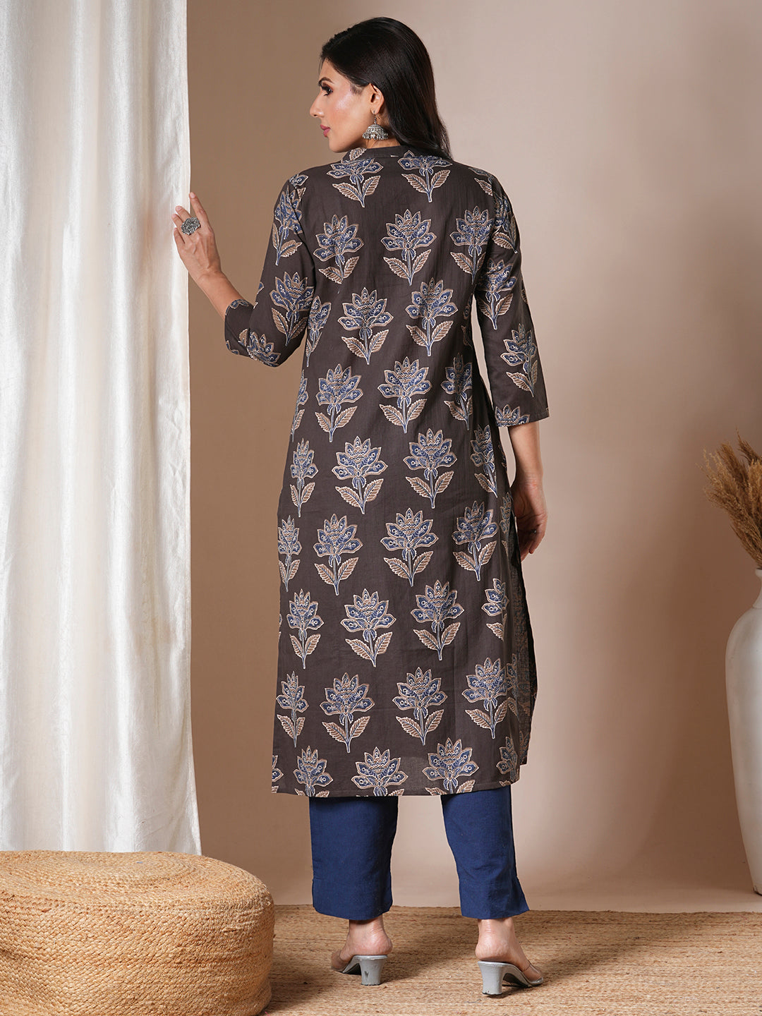 Ethnic Floral Printed Straight Fit Kurta - Brown