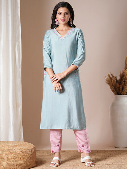 Solid Floral Embroidered Straight Fit Kurta - Blue