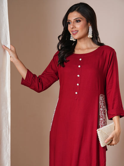 Ethnic Floral Embroidered Straight Fit Kurta - Red