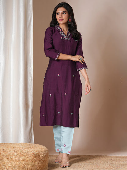 Solid Ethnic Embroidered Straight Fit Kurta - Burgundy