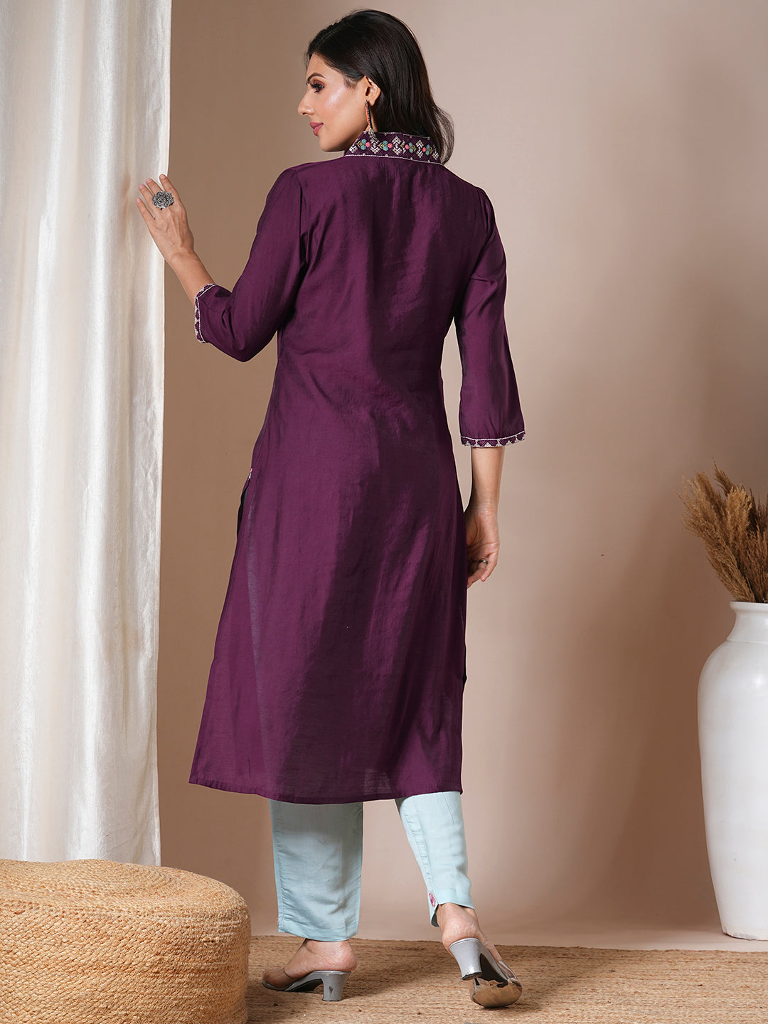 Solid Ethnic Embroidered Straight Fit Kurta - Burgundy