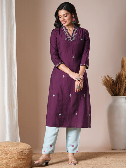 Solid Ethnic Embroidered Straight Fit Kurta - Burgundy