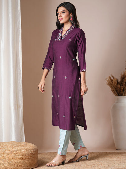 Solid Ethnic Embroidered Straight Fit Kurta - Burgundy