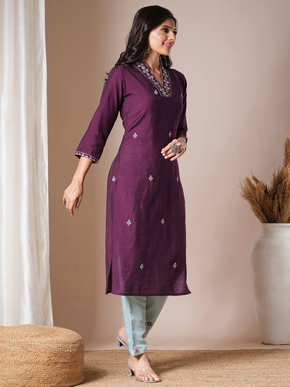 Solid Ethnic Embroidered Straight Fit Kurta - Burgundy