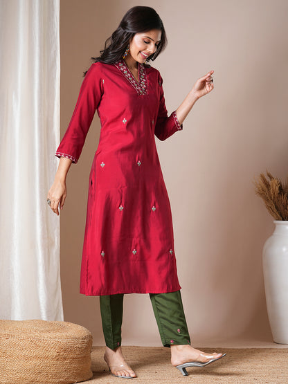 Solid Ethnic Embroidered Straight Fit Kurta - Red