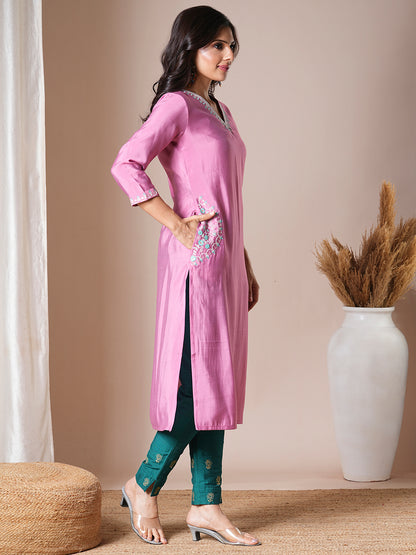 Solid Floral Embroidered Straight Fit Kurta - Pink