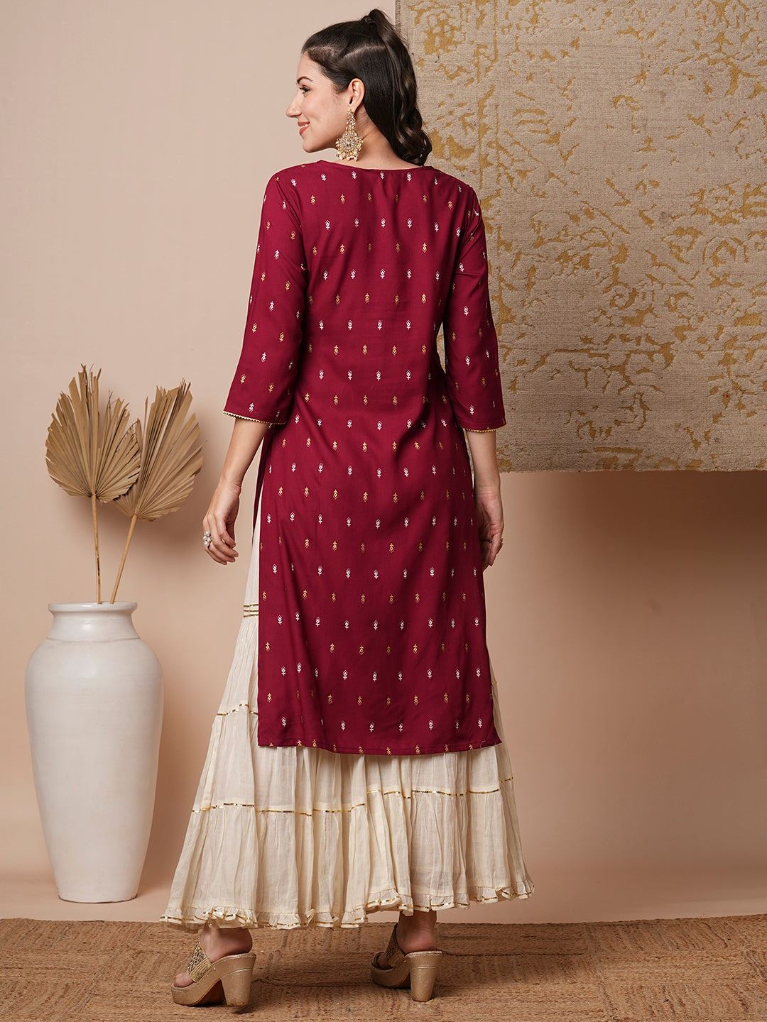 Ethnic Foil Printed Straight Fit Kurta - Maroon