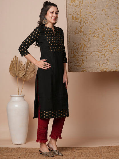Solid Ethnic Foil Printed Straight Fit Kurta - Black