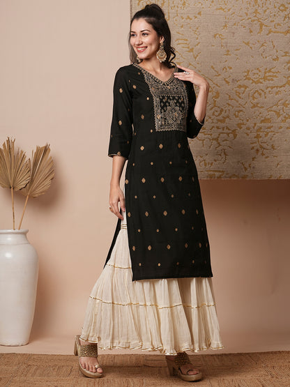 Ethnic Zari Embroidered Straight Fit Kurta - Black