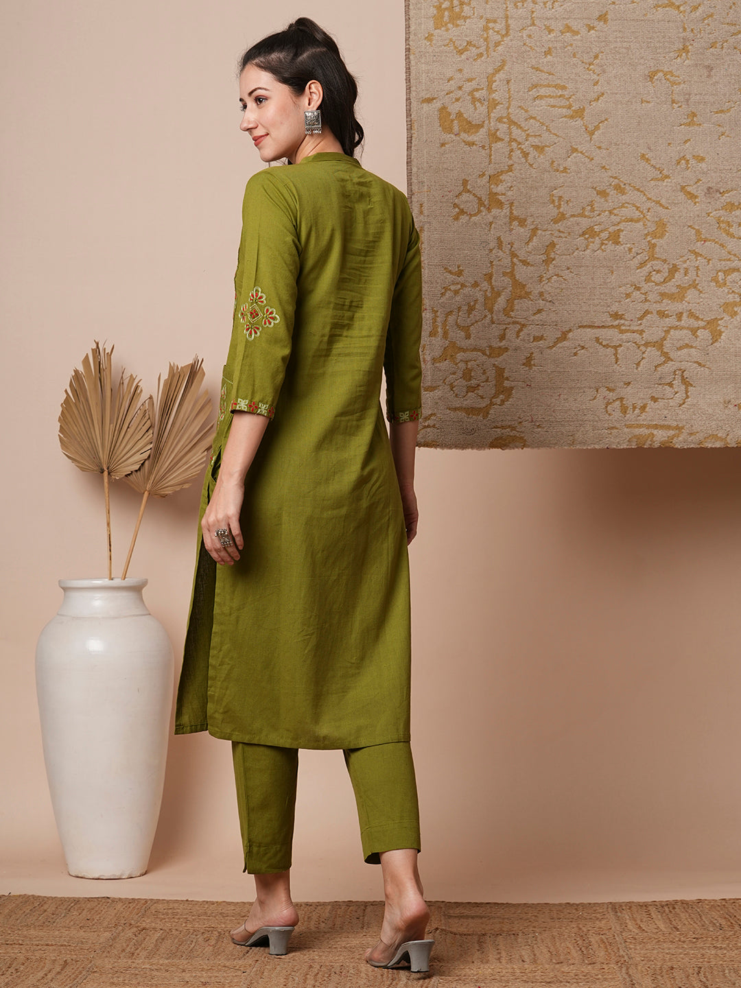 Solid Ethnic Embroidered Straight Fit Cotton Flax Co-ord Set - Green