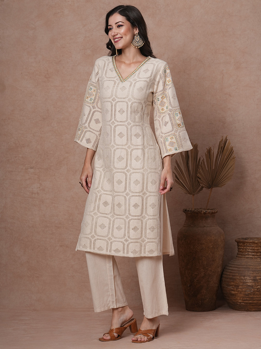 Solid Crochet & Floral Embroidered Straight Fit Kurta with Pant - Off White