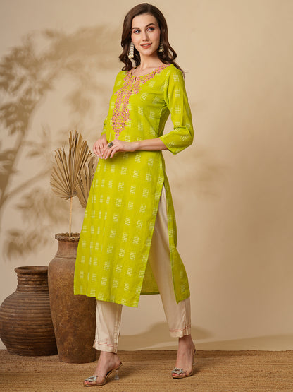 Solid Ethnic Floral Embroidered Straight Fit Kurta - Lime Green