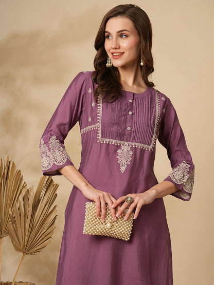 Solid Floral Embroidered Straight Fit Kurta - Purple