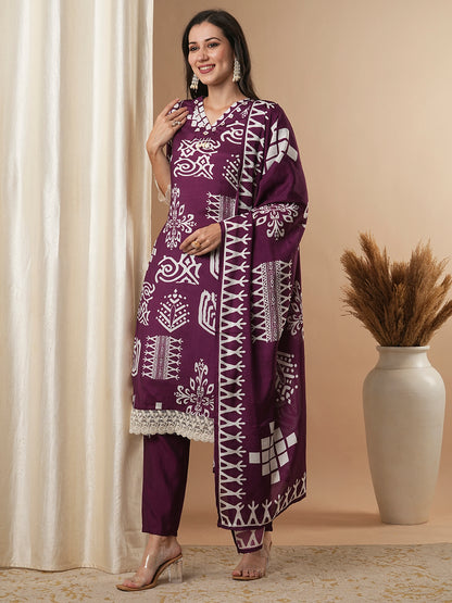 Ethnic Geometric Printed Straight Fit Kurta with Pant & Dupatta - Burgundy