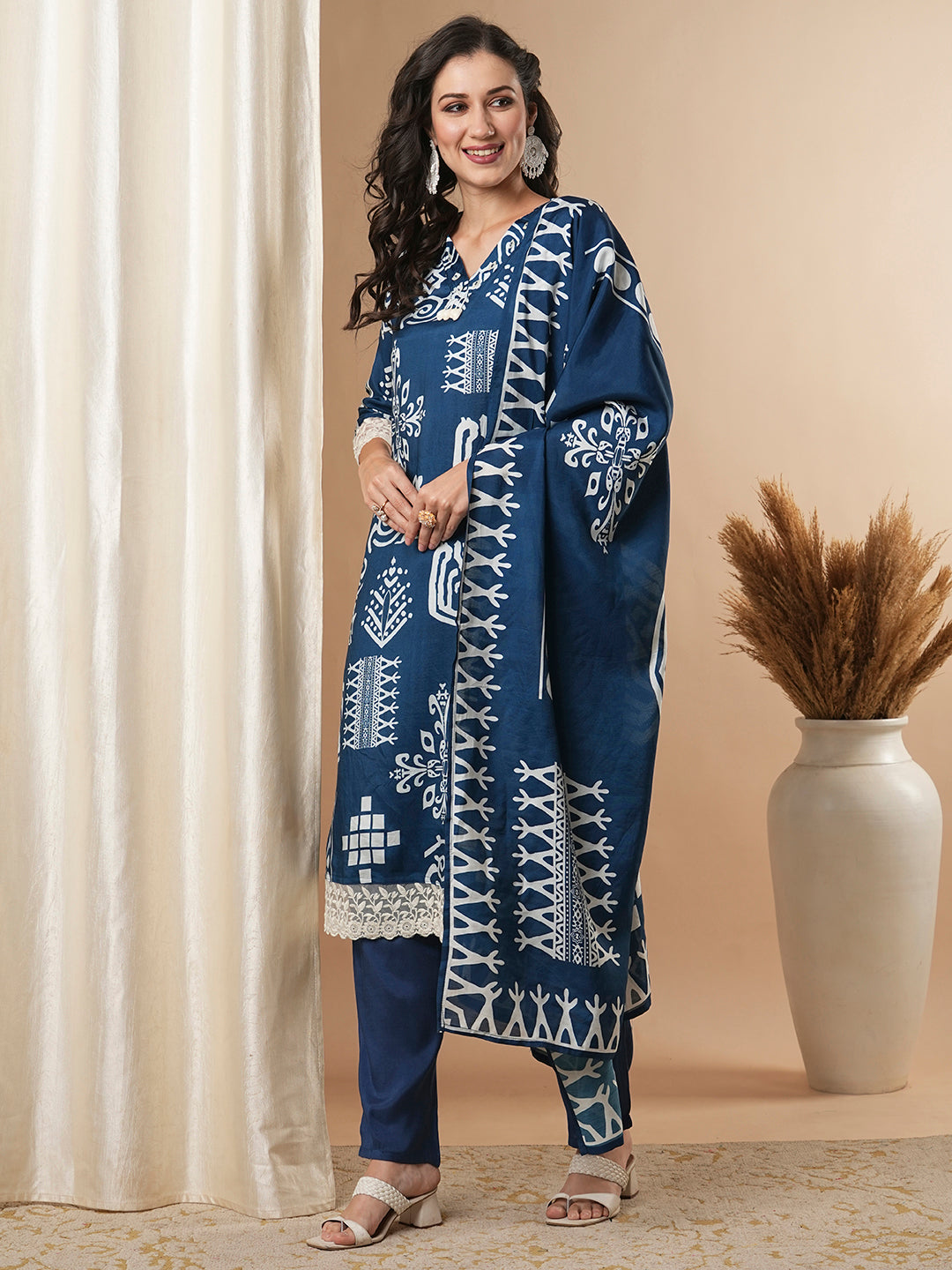 Ethnic Geometric Printed Straight Fit Kurta with Pant & Dupatta - Blue