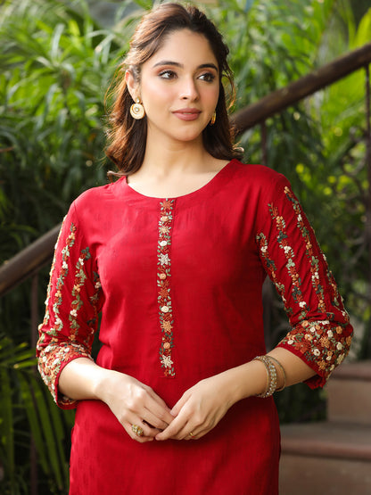 Woven dobby Design Resham & Sequins Floral Embroidered Kurta - Maroon