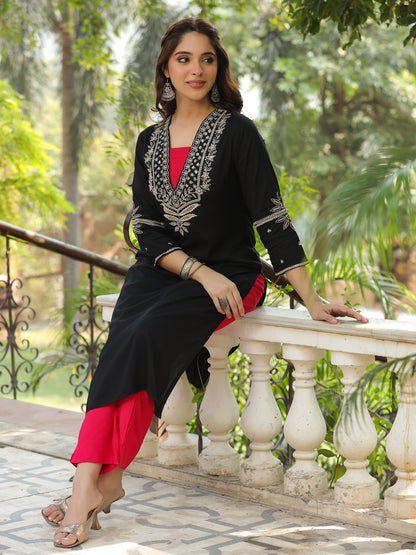 Solid Floral Embroidered Straight Fit Kurta with Pant - Black