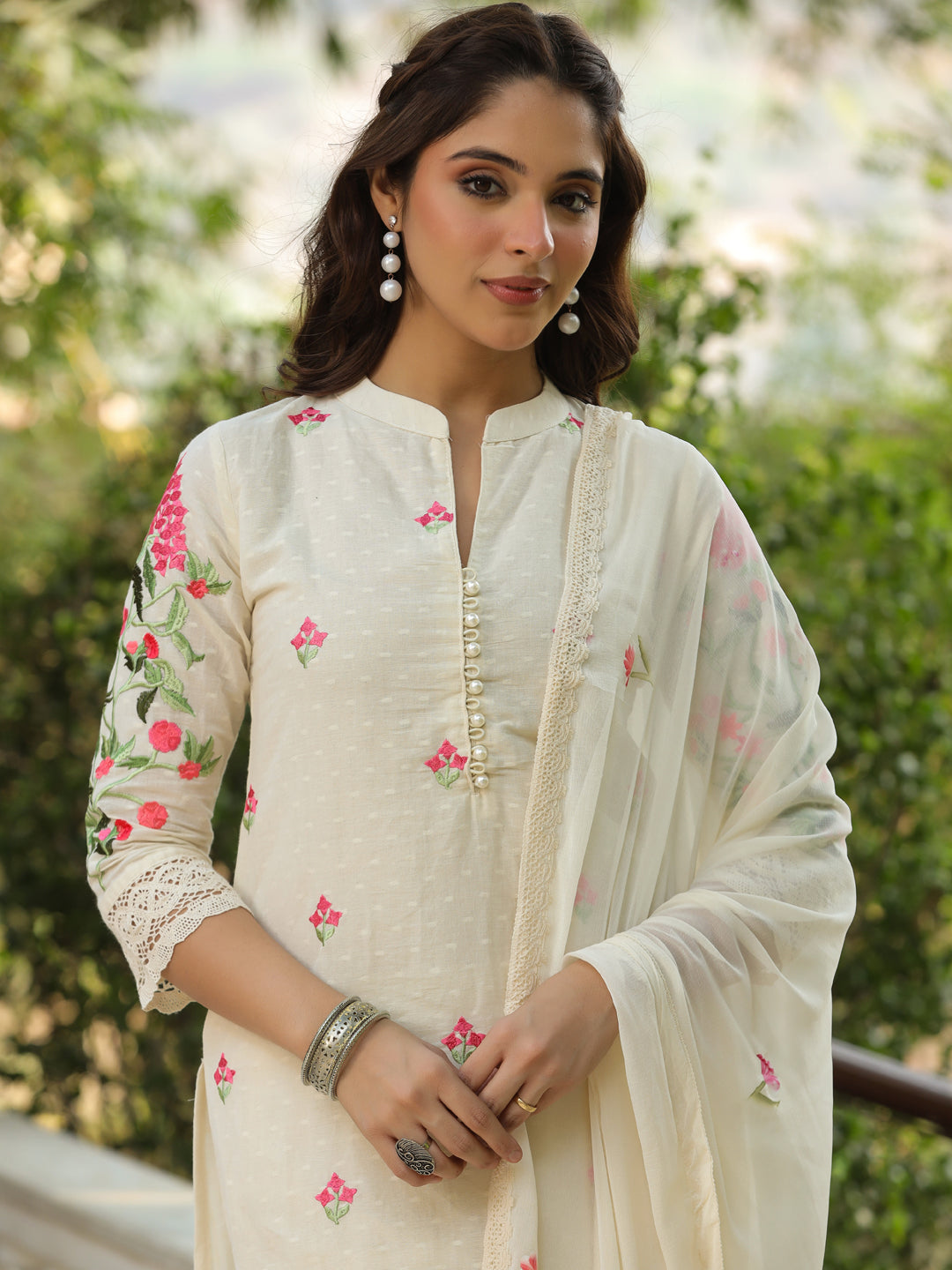 Solid Resham Embroidered Kurta with Schiffili Pants & Hand Painted Dupatta - Off White