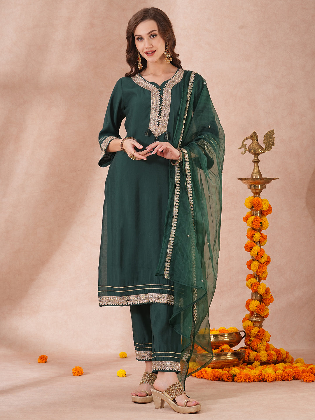 Solid Floral Embroidered Straight Fit Kurta with Pant & Dupatta - Green