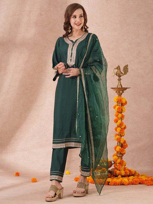 Solid Floral Embroidered Straight Fit Kurta with Pant & Dupatta - Green