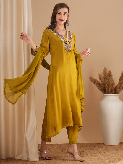 Solid Ethnic Embroidered A-Line Kurta with Pant & Dupatta - Green